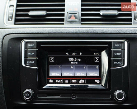 Фольксваген Джетта 2016 в Киеве на Automoto.ua Белый Фольксваген Джетта, объемом двигателя 1.39 л и пробегом 118 тыс. км за 11200 $, фото 18 на Automoto.ua