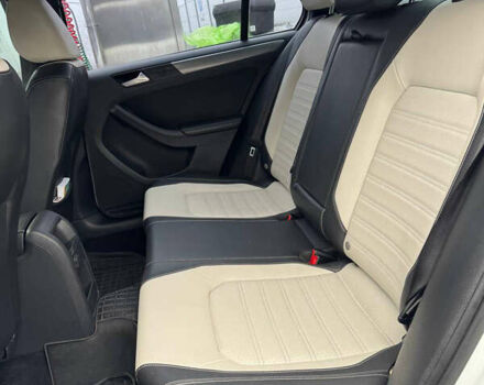 Білий Фольксваген Джетта, об'ємом двигуна 1.8 л та пробігом 103 тис. км за 13000 $, фото 9 на Automoto.ua