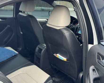 Білий Фольксваген Джетта, об'ємом двигуна 1.8 л та пробігом 103 тис. км за 13000 $, фото 14 на Automoto.ua