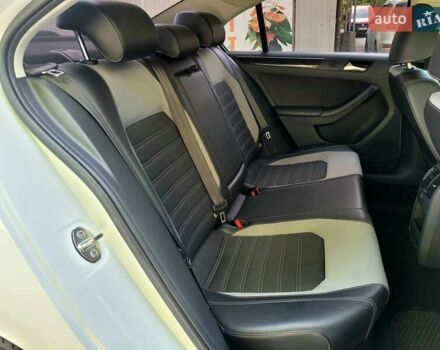 Белый Фольксваген Джетта, объемом двигателя 1.6 л и пробегом 219 тыс. км за 12500 $, фото 29 на Automoto.ua