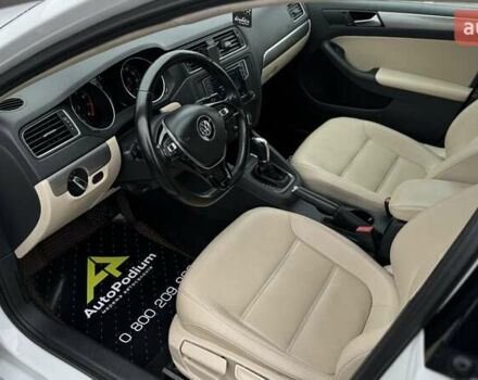 Белый Фольксваген Джетта, объемом двигателя 1.39 л и пробегом 74 тыс. км за 13500 $, фото 15 на Automoto.ua