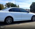 Белый Фольксваген Джетта, объемом двигателя 1.4 л и пробегом 142 тыс. км за 11500 $, фото 2 на Automoto.ua