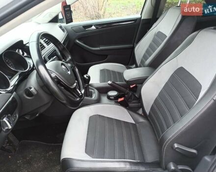 Белый Фольксваген Джетта, объемом двигателя 1.6 л и пробегом 226 тыс. км за 12500 $, фото 32 на Automoto.ua