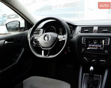 Фольксваген Джетта 2016 в Киеве на Automoto.ua Белый Фольксваген Джетта, объемом двигателя 1.39 л и пробегом 118 тыс. км за 11200 $, фото 17 на Automoto.ua