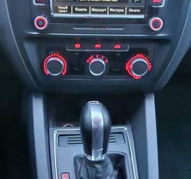 Білий Фольксваген Джетта, об'ємом двигуна 1.6 л та пробігом 139 тис. км за 10500 $, фото 12 на Automoto.ua