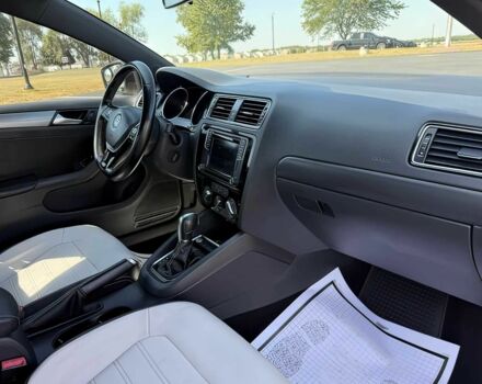 Белый Фольксваген Джетта, объемом двигателя 1.8 л и пробегом 75 тыс. км за 9100 $, фото 9 на Automoto.ua