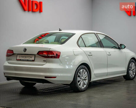 Фольксваген Джетта 2016 в Киеве на Automoto.ua Белый Фольксваген Джетта, объемом двигателя 1.6 л и пробегом 102 тыс. км за 11404 $, фото 1 на Automoto.ua