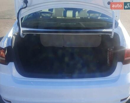 Білий Фольксваген Джетта, об'ємом двигуна 1.6 л та пробігом 167 тис. км за 11300 $, фото 4 на Automoto.ua