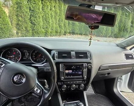 Белый Фольксваген Джетта, объемом двигателя 1.6 л и пробегом 158 тыс. км за 11200 $, фото 3 на Automoto.ua