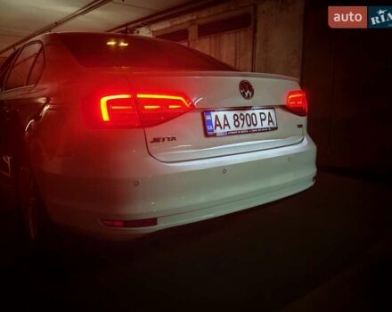 Белый Фольксваген Джетта, объемом двигателя 1.6 л и пробегом 53 тыс. км за 16500 $, фото 10 на Automoto.ua