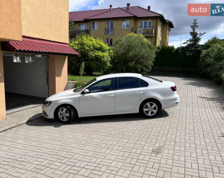 Белый Фольксваген Джетта, объемом двигателя 1.6 л и пробегом 175 тыс. км за 9000 $, фото 1 на Automoto.ua