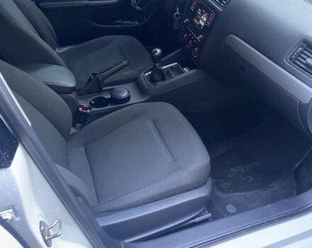 Белый Фольксваген Джетта, объемом двигателя 1.6 л и пробегом 180 тыс. км за 10600 $, фото 4 на Automoto.ua