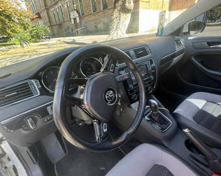 Белый Фольксваген Джетта, объемом двигателя 1.6 л и пробегом 73 тыс. км за 16000 $, фото 8 на Automoto.ua