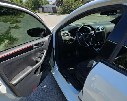 Білий Фольксваген Джетта, об'ємом двигуна 2 л та пробігом 179 тис. км за 11500 $, фото 16 на Automoto.ua