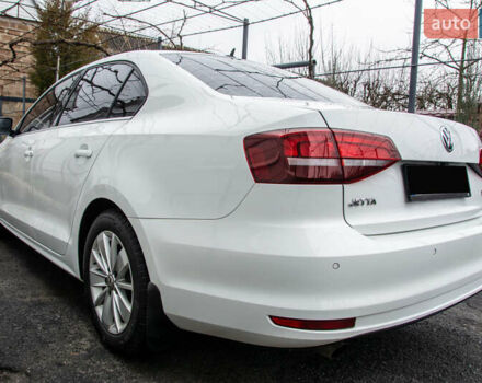 Білий Фольксваген Джетта, об'ємом двигуна 1.6 л та пробігом 157 тис. км за 13500 $, фото 2 на Automoto.ua