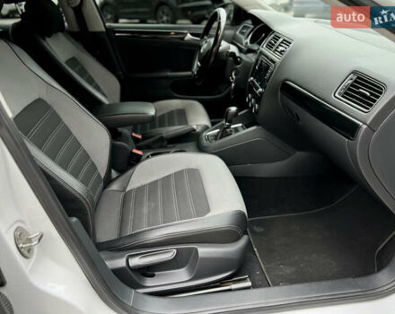 Белый Фольксваген Джетта, объемом двигателя 1.6 л и пробегом 276 тыс. км за 10500 $, фото 26 на Automoto.ua