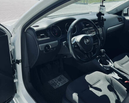 Білий Фольксваген Джетта, об'ємом двигуна 1.6 л та пробігом 187 тис. км за 10800 $, фото 12 на Automoto.ua