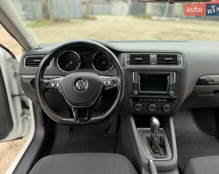 Білий Фольксваген Джетта, об'ємом двигуна 1.8 л та пробігом 184 тис. км за 10700 $, фото 33 на Automoto.ua