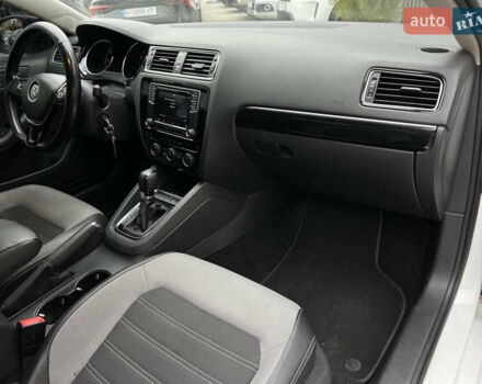 Белый Фольксваген Джетта, объемом двигателя 1.6 л и пробегом 276 тыс. км за 10500 $, фото 27 на Automoto.ua