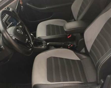 Фольксваген Джетта 2016 в Сваляве на Automoto.ua Белый Фольксваген Джетта, объемом двигателя 1.6 л и пробегом 219 тыс. км за 11300 $, фото 52 на Automoto.ua