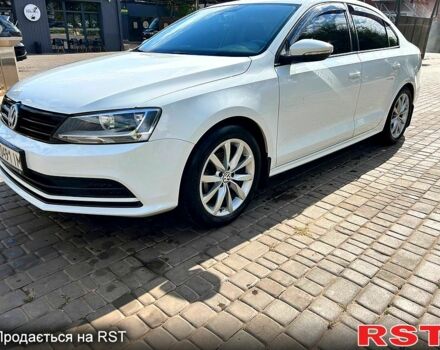 Фольксваген Джетта 2016 в Кривом Роге на Automoto.ua Белый Фольксваген Джетта, объемом двигателя 1.6 л и пробегом 76 тыс. км за 13900 $, фото 1 на Automoto.ua