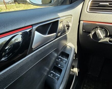 Білий Фольксваген Джетта, об'ємом двигуна 2 л та пробігом 179 тис. км за 11500 $, фото 19 на Automoto.ua