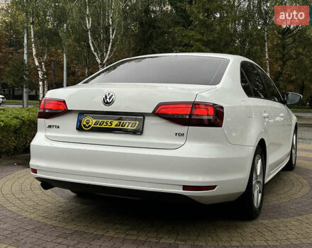 Фольксваген Джетта 2016 в Львове на Automoto.ua Белый Фольксваген Джетта, объемом двигателя 1.6 л и пробегом 187 тыс. км за 11500 $, фото 6 на Automoto.ua