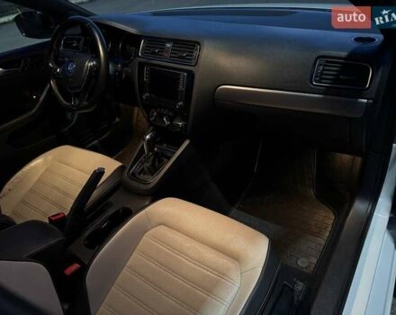 Белый Фольксваген Джетта, объемом двигателя 1.8 л и пробегом 146 тыс. км за 9200 $, фото 9 на Automoto.ua