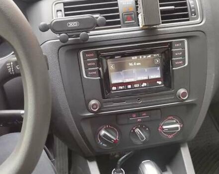 Белый Фольксваген Джетта, объемом двигателя 1.39 л и пробегом 125 тыс. км за 11000 $, фото 4 на Automoto.ua