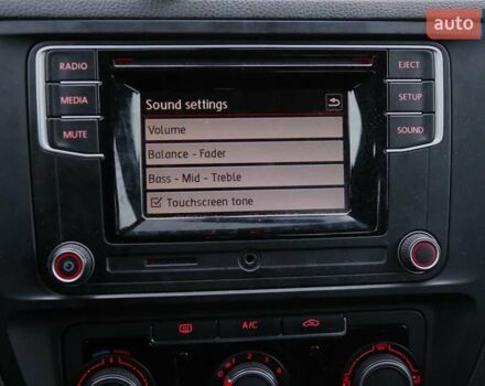 Білий Фольксваген Джетта, об'ємом двигуна 1.6 л та пробігом 122 тис. км за 12600 $, фото 15 на Automoto.ua