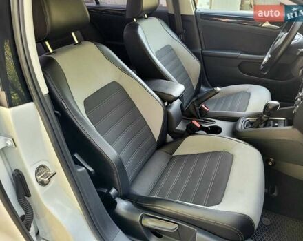 Белый Фольксваген Джетта, объемом двигателя 1.6 л и пробегом 219 тыс. км за 12500 $, фото 24 на Automoto.ua