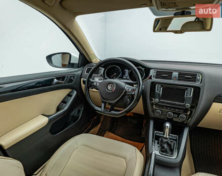 Фольксваген Джетта 2016 в Киеве на Automoto.ua Белый Фольксваген Джетта, объемом двигателя 1.6 л и пробегом 102 тыс. км за 11404 $, фото 10 на Automoto.ua