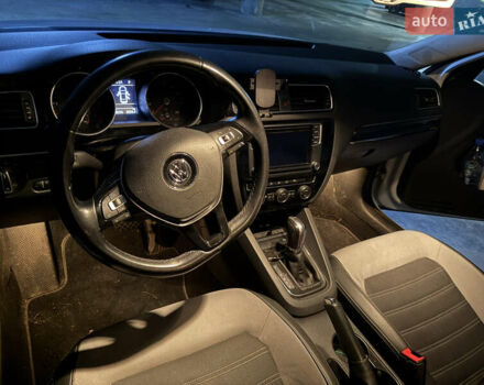 Білий Фольксваген Джетта, об'ємом двигуна 1.6 л та пробігом 80 тис. км за 13950 $, фото 6 на Automoto.ua