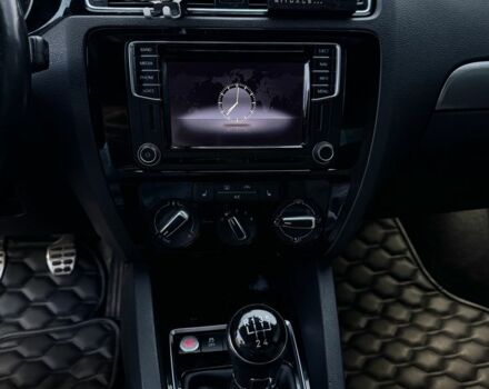 Белый Фольксваген Джетта, объемом двигателя 1.8 л и пробегом 239 тыс. км за 262 $, фото 15 на Automoto.ua