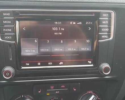 Белый Фольксваген Джетта, объемом двигателя 1.4 л и пробегом 141 тыс. км за 9500 $, фото 23 на Automoto.ua