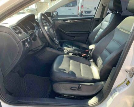 Фольксваген Джетта 2016 в Одессе на Automoto.ua Белый Фольксваген Джетта, объемом двигателя 2 л и пробегом 73 тыс. км за 2500 $, фото 6 на Automoto.ua