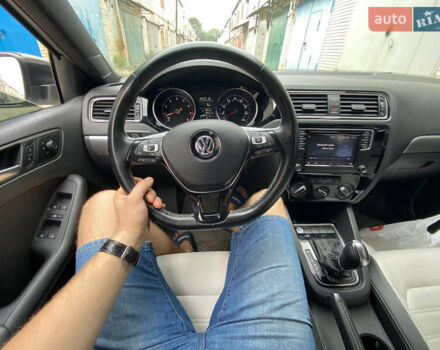 Білий Фольксваген Джетта, об'ємом двигуна 1.8 л та пробігом 81 тис. км за 11500 $, фото 8 на Automoto.ua