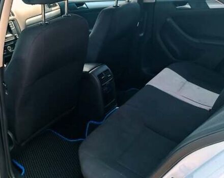 Білий Фольксваген Джетта, об'ємом двигуна 1.6 л та пробігом 301 тис. км за 9000 $, фото 4 на Automoto.ua