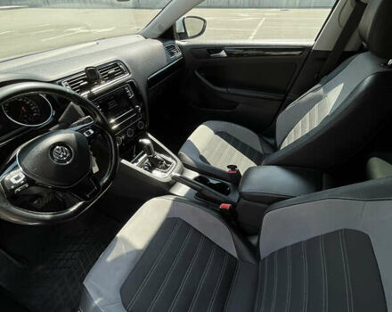 Білий Фольксваген Джетта, об'ємом двигуна 1.6 л та пробігом 173 тис. км за 11000 $, фото 17 на Automoto.ua