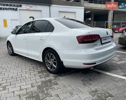 Фольксваген Джетта 2016 в Одессе на Automoto.ua Белый Фольксваген Джетта, объемом двигателя 1.6 л и пробегом 132 тыс. км за 13000 $, фото 3 на Automoto.ua