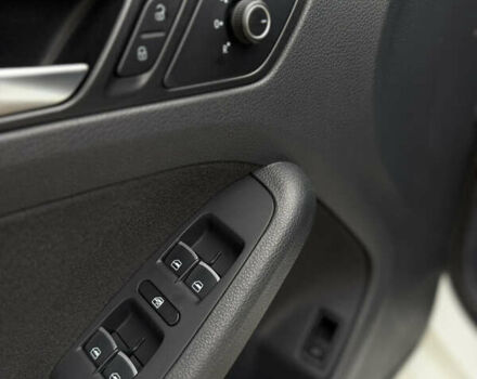 Білий Фольксваген Джетта, об'ємом двигуна 1.8 л та пробігом 184 тис. км за 10700 $, фото 15 на Automoto.ua