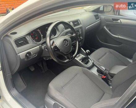 Білий Фольксваген Джетта, об'ємом двигуна 1.6 л та пробігом 99 тис. км за 11800 $, фото 38 на Automoto.ua