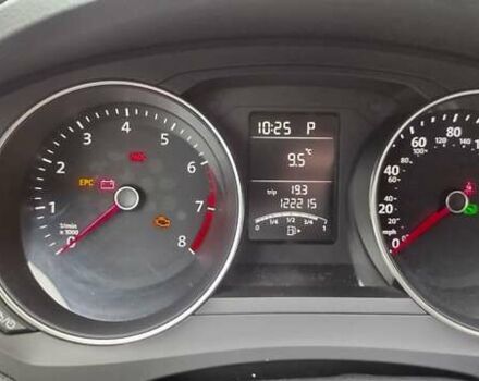 Белый Фольксваген Джетта, объемом двигателя 1.39 л и пробегом 125 тыс. км за 11000 $, фото 5 на Automoto.ua