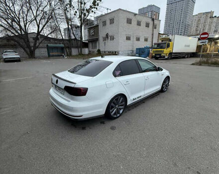 Белый Фольксваген Джетта, объемом двигателя 2 л и пробегом 106 тыс. км за 12500 $, фото 2 на Automoto.ua