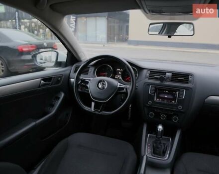 Білий Фольксваген Джетта, об'ємом двигуна 1.6 л та пробігом 122 тис. км за 12600 $, фото 10 на Automoto.ua