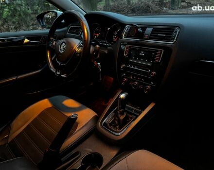 Белый Фольксваген Джетта, объемом двигателя 1.6 л и пробегом 180 тыс. км за 10990 $, фото 30 на Automoto.ua