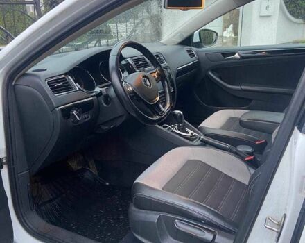 Белый Фольксваген Джетта, объемом двигателя 1.6 л и пробегом 157 тыс. км за 10300 $, фото 14 на Automoto.ua