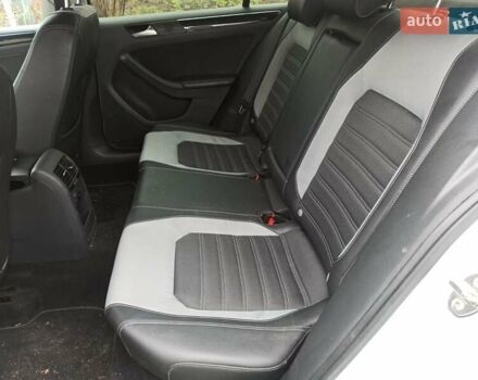 Белый Фольксваген Джетта, объемом двигателя 1.6 л и пробегом 226 тыс. км за 12500 $, фото 31 на Automoto.ua