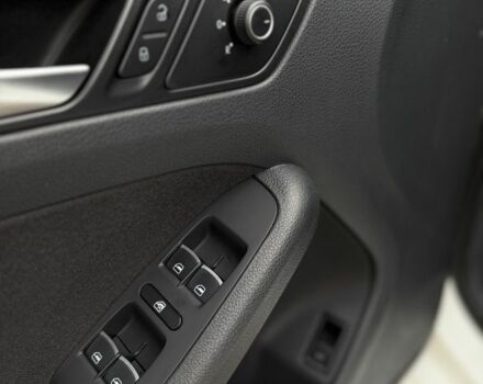 Білий Фольксваген Джетта, об'ємом двигуна 1.8 л та пробігом 184 тис. км за 10700 $, фото 20 на Automoto.ua