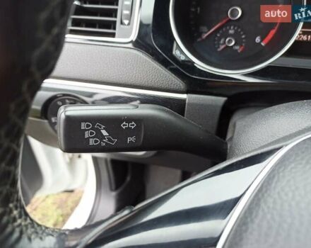 Белый Фольксваген Джетта, объемом двигателя 1.6 л и пробегом 226 тыс. км за 12500 $, фото 33 на Automoto.ua